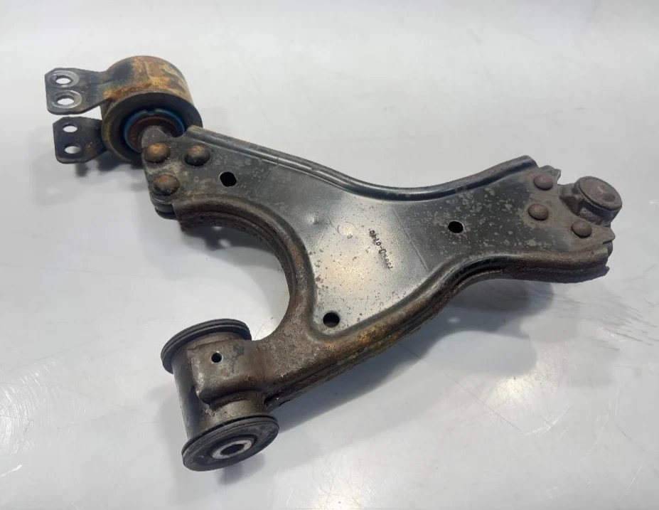 2007-2017 GMC ACADIA FRONT LEFT LOWER CONTROL ARM GENUINE OEM USED GM PART - Image 2 of 4