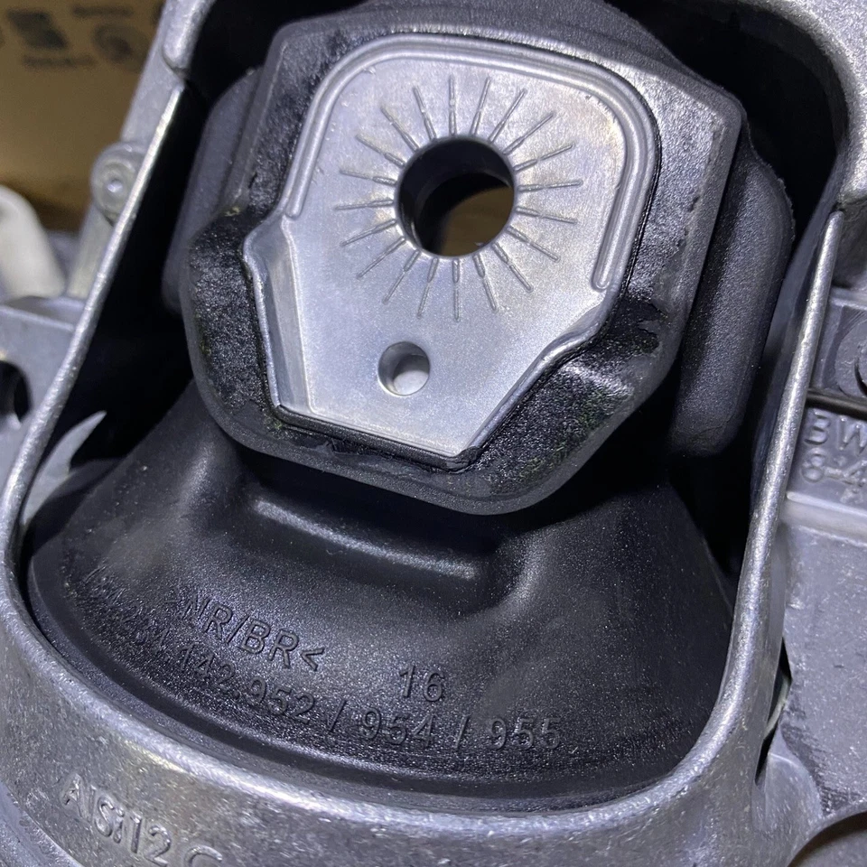 2X Soporte de motor OEM para Audi A4 A5 S4 S5 B8 3.0T 2010-2015 8R0199381AE AD Foto 4 de 4