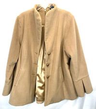 Status By Star Jones Women's Coat Size Large Tan Zipper Back Winter Outerwear
