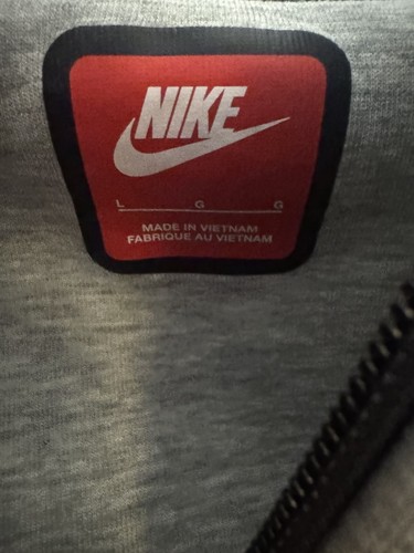 Nike Tech Hoodie - Boys Size Small Color Gray - CHEAPEST ON LFMCOLLECTABLES - Picture 3 of 4