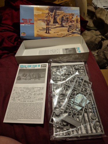 HASEGAWA 88mm FLAK 18 GUN 1:72 Scale - Model Kit #31110 - NEW!!! (Unsealed Box)