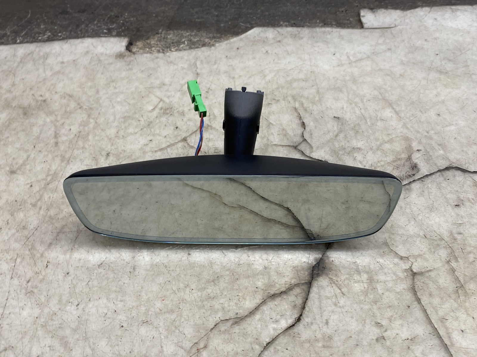 2020-2025 ASTON MARTIN DBX OEM AUTO DIMM REAR VIEW MIRROR MY83-17700-BA