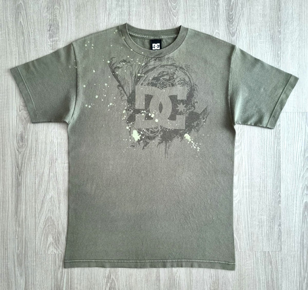 Vintage DC SHOES Shirt M 90s Tapout Tribal Skate Ken Block Art Graffiti Emerica