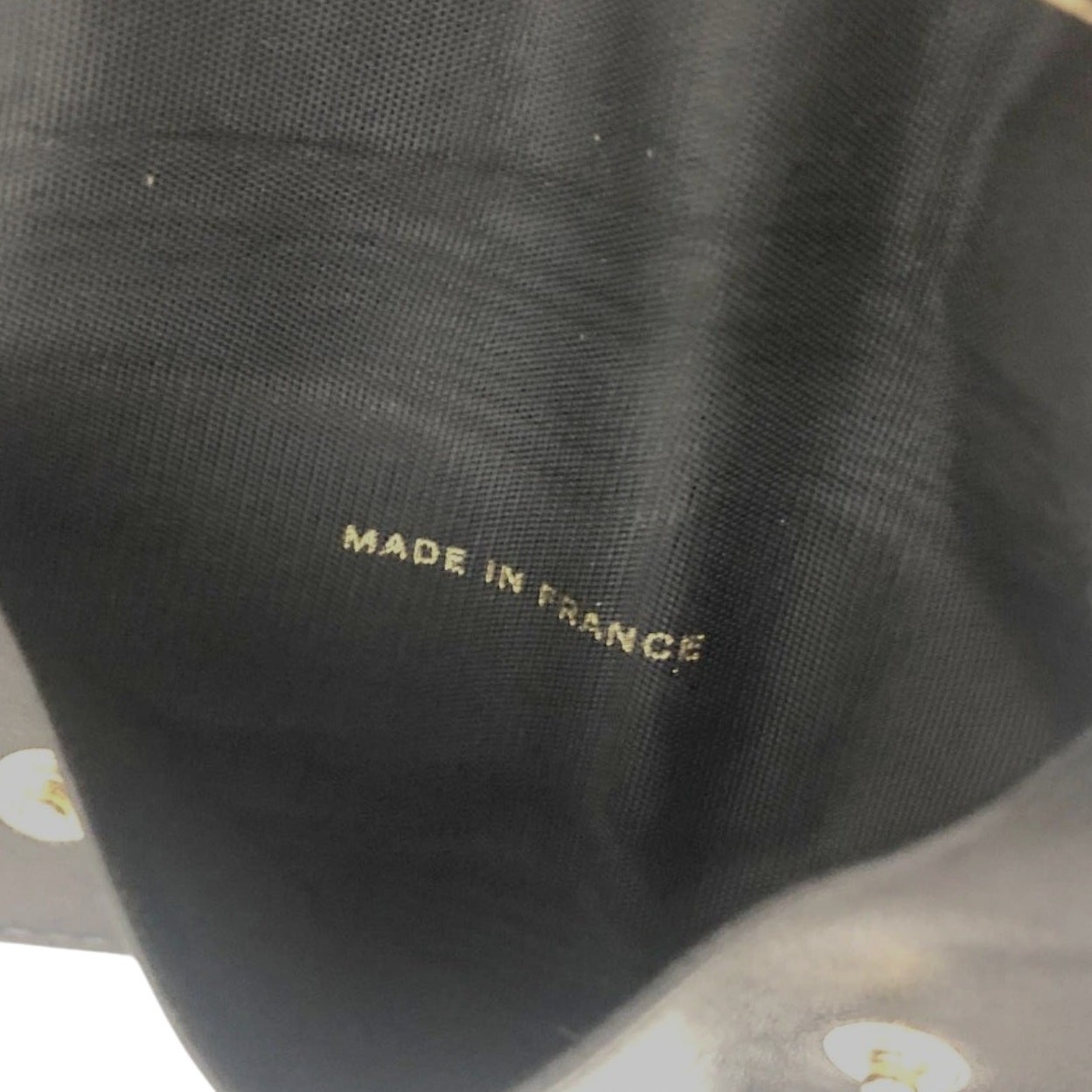 CHANEL Black Interlocking CC Logo Grained Calfski… - image 1