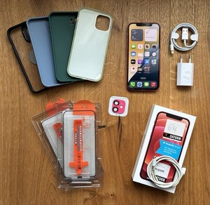 Apple iPhone 12 | 64 GB | PRODUCT(RED) | 81 % Akku | Zubehörpaket inkl OVP