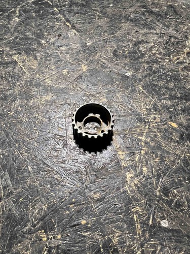 VW GOLF VI Variant AJ5 Kettenrad der Kraftstoffpumpe 03l130111E 1.60 30711438