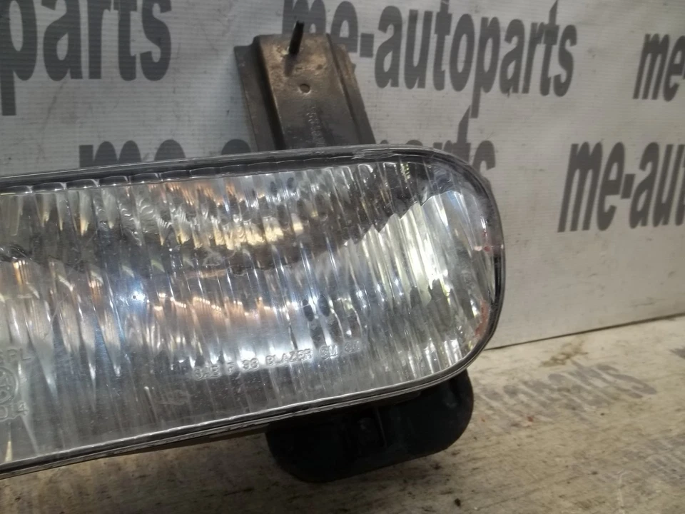 Faro antiniebla parachoques delantero izquierdo Cadillac Seville 98-04 25648304 OEM Foto 4 de 4