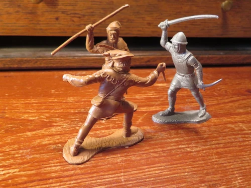 Vintage Marx  60mm 3 figures from original , early Robin Hood Playset