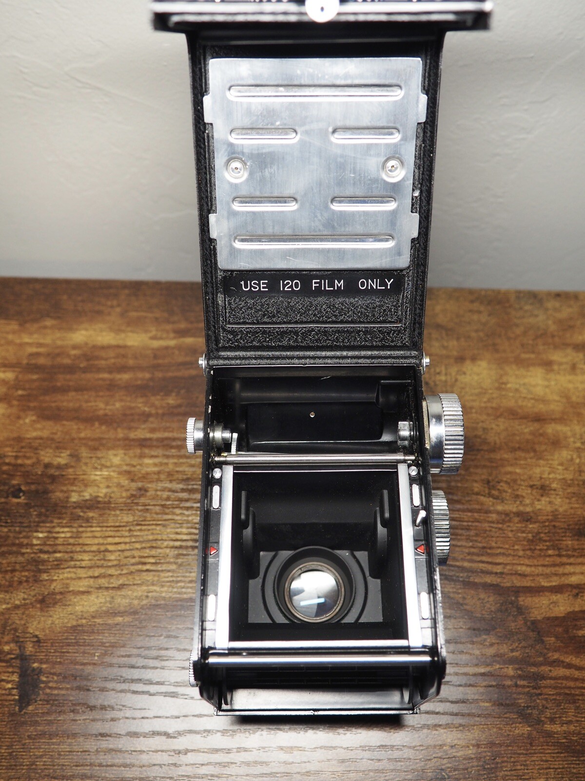Yashica D Medium Format Vintage TLR Film Camera with 80mm 3.5 Lens FILM