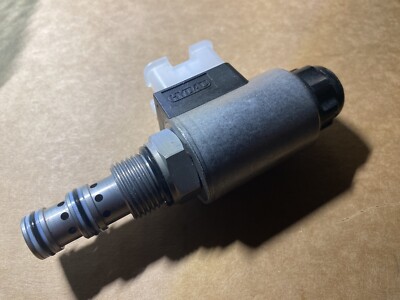 (2) HYDAC - 915142 - 24VDC Solenoid Valve Coils Cincinnati HPC500