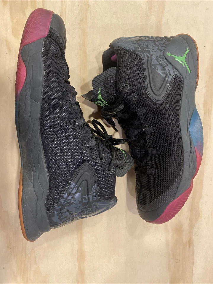 0451) Nike Air Jordan Melo M12 The Dungeon” Baloncesto 827176-030 Para hombres Talla 13 Foto 4 de 4