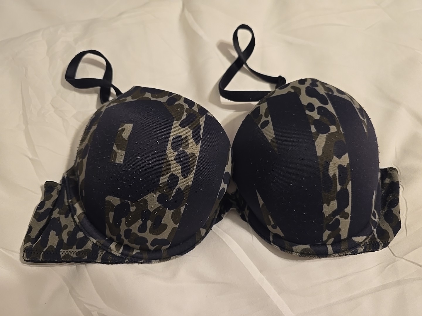 Victoria's Secret Bra 34B - Pushup