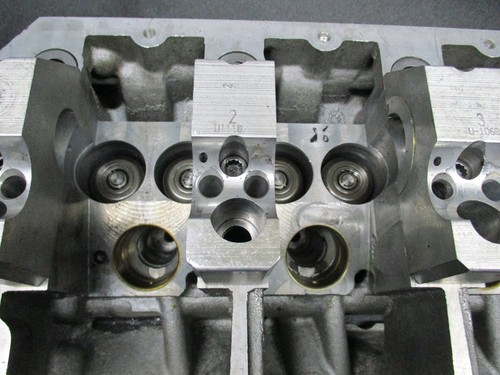 Audi Skoda Seat VW Zylinderkopf 1,9 2,0 TDI 038103373R Führungen PD Elemente NEU - Bild 2 von 3
