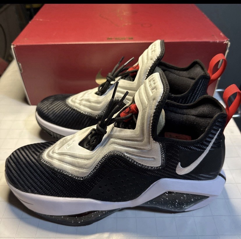 Nike LeBron Soldier XIV Men's Sneakers Black/White, University Red