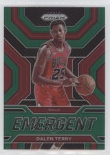 2022-23 Panini Prizm Emergent Green Prizm Dalen Terry #29 8d2