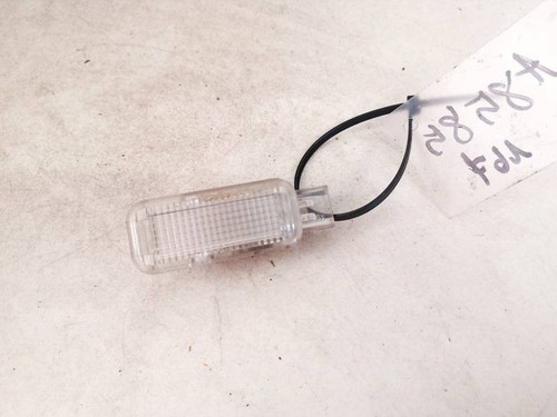 8d0947415 Innenraumleuchte Leseleuchte  Audi A6 DE1792926-81