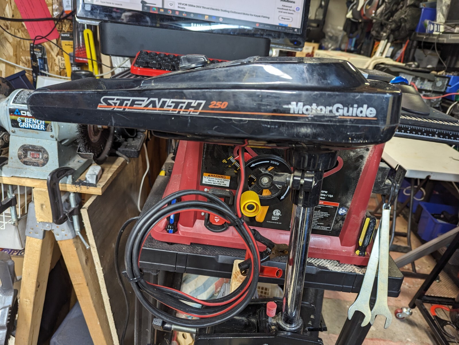 1 Ea. Stealth 250 30 Lbs Thrust 12 Volt Electric Trolling