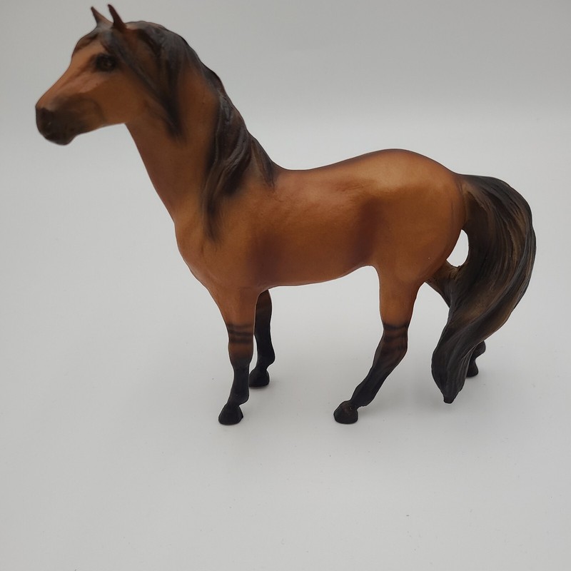 Breyer Horse Classics #480 Mesteno the Messenger Spanish Mustang