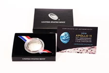 2019 Apollo 11 50th Anniversary Commemorative Uncirculated Half Dollar with COA