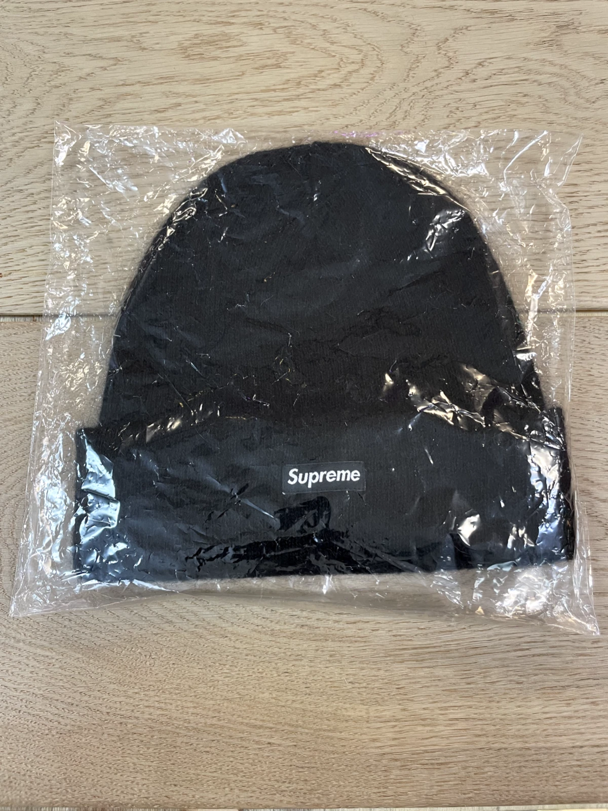 SUPREME MOHAIR BEANIE/ NOIR / OS/ FW22 / 100 % AUTHENTIQUE