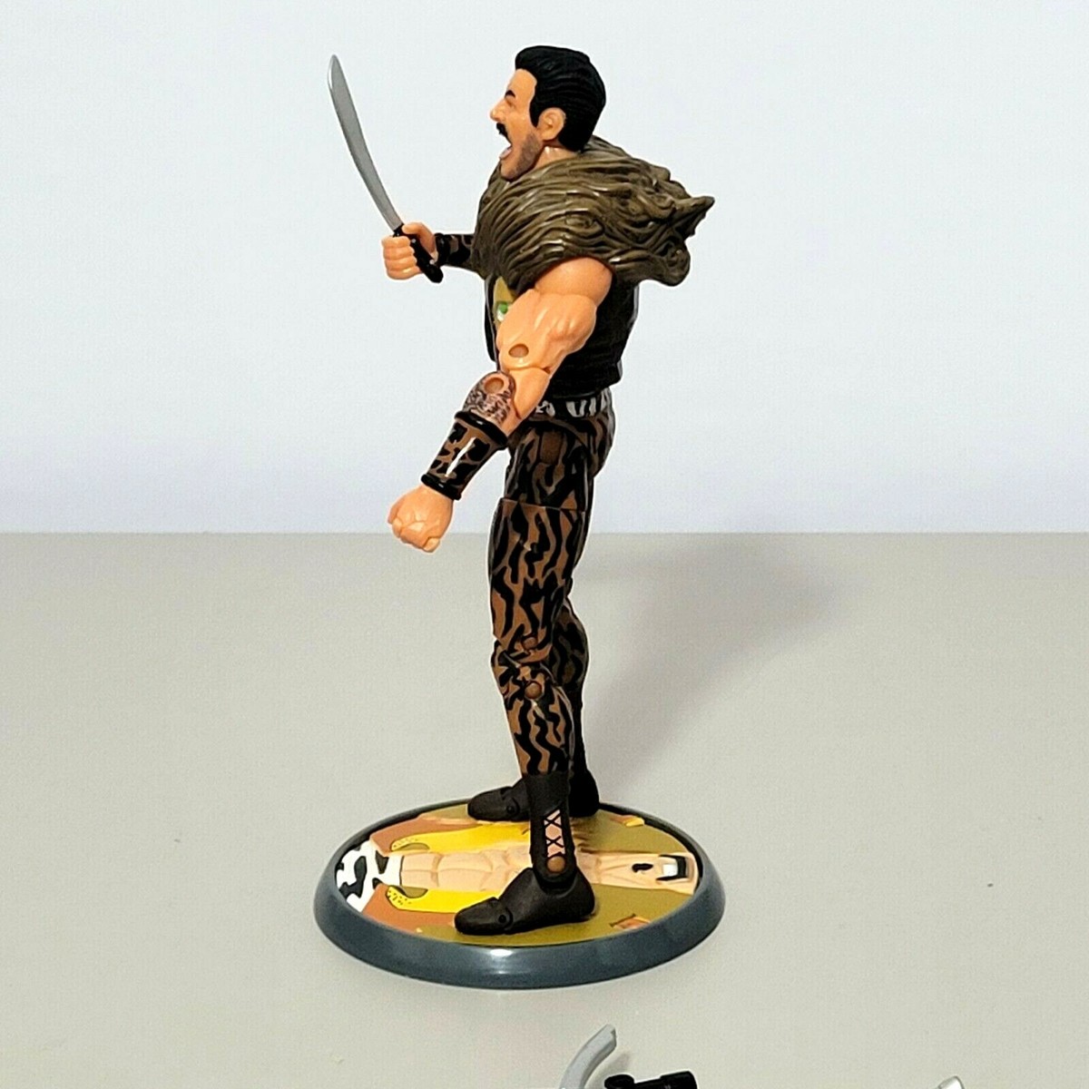 2004 Toybiz Marvel Legends KRAVEN The Hunter Figure Sinister Six