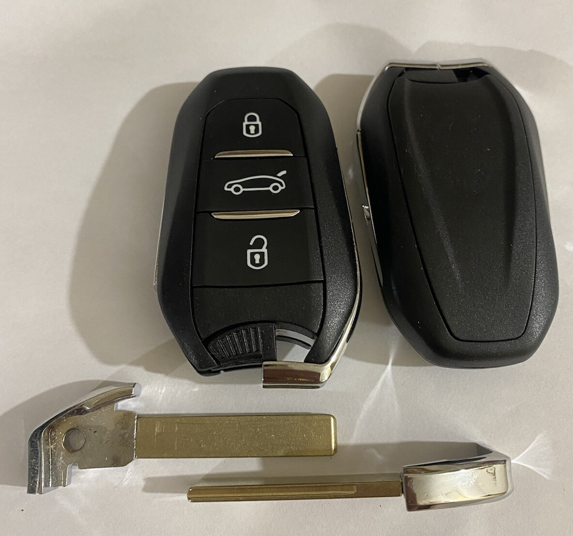 Clé main libre AES 4A à programmation centralisée Peugeot 3008 et 5008