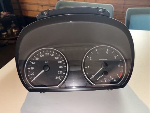102493213 INSTRUMENTENTAFEL / 6947136 / IK696048701 / 811520 FÜR BMW 1 E87 116