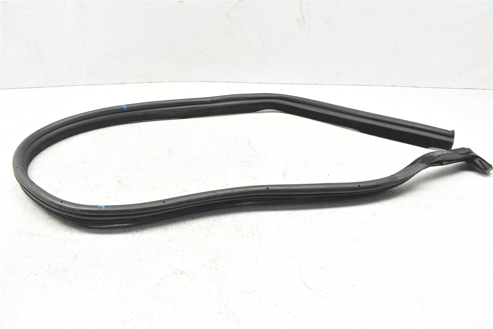 2002 Ferrari 360 Spider Left Door Weather Strip Weatherstripping 