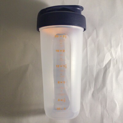 Tupperware Quick Shake Container Sheer And Blue New 20oz / 2.5 Cup / 600 ml NEW!