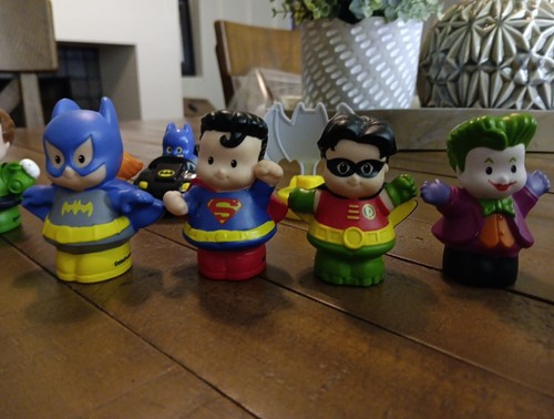 Little People DC Comic Super Heroes Fisher Price Lot Of 11 Batgirl Latern Joker - Picture 3 of 4
