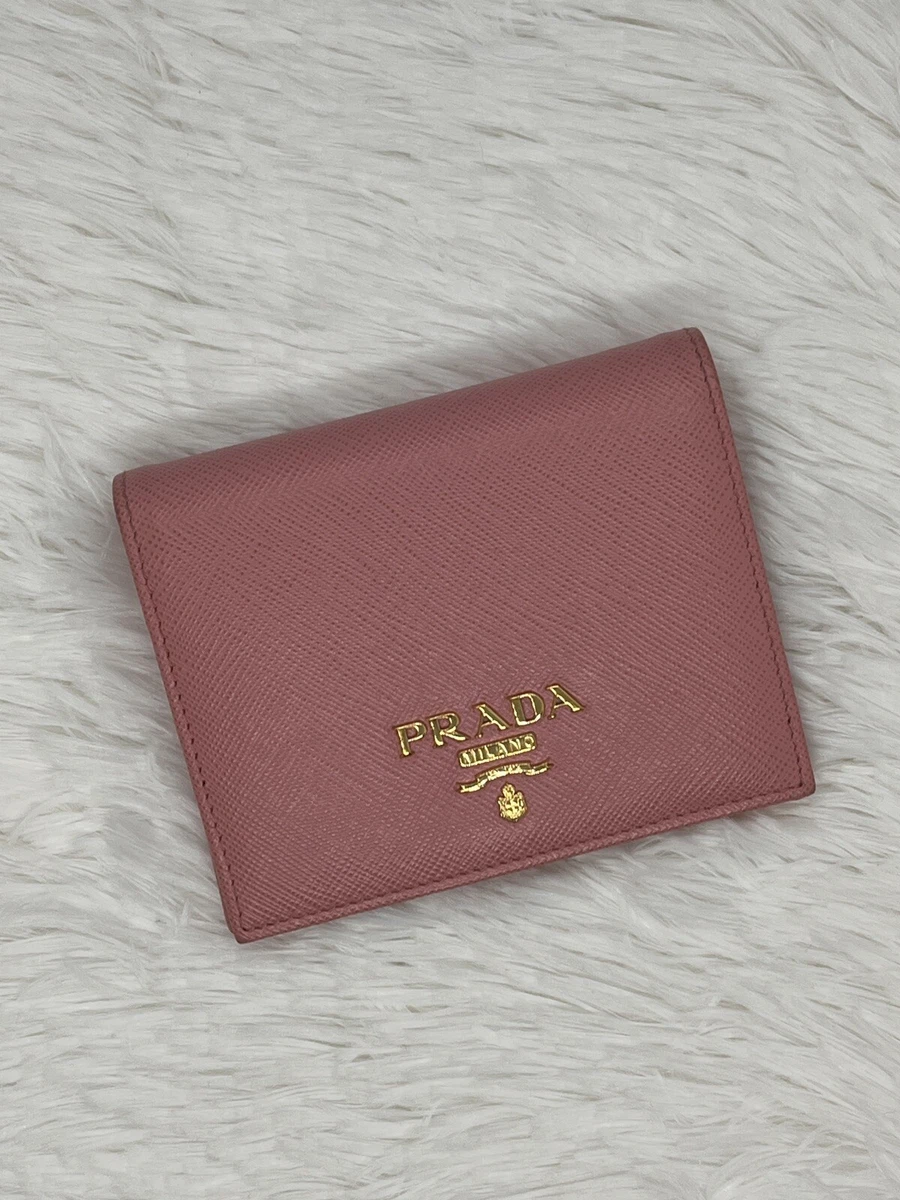 Pre-owned Prada saffiano leather wallet.