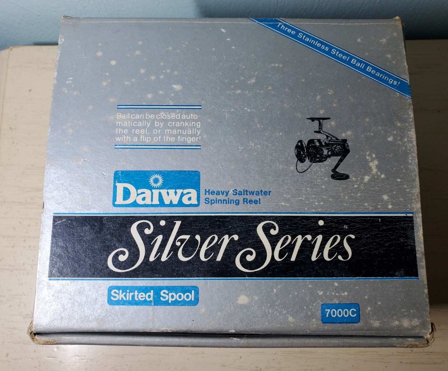 Vtg Daiwa 7000C Saltwater Skirted Spool Spinning Fishing Reel Silver Series Box