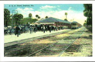 POSTCARD  RAILROAD F, E, O, DEPOT DAYTONA FLORIDA