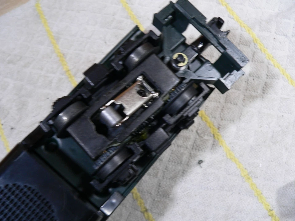 Lionel O-gauge 6-28517, GP-7 locomotive, C&NW, Railsounds,  TESTED - Image 4 of 4