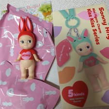 Sonny Angel Kiss Kiss Rabbit