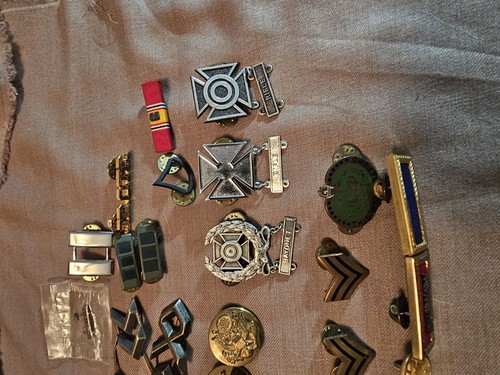 US military ribbon bars & U.S. Army Military Size Medal + Pins 29pcs - Picture 4 of 10