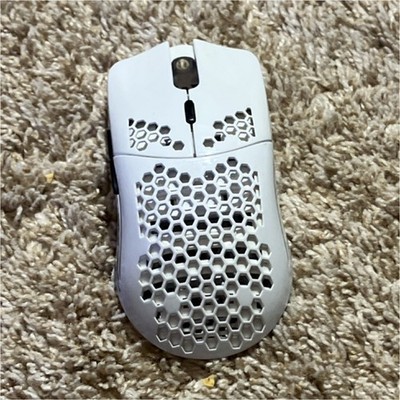 Glorious Model O Glossy White mouse shell With Slide Stickers
