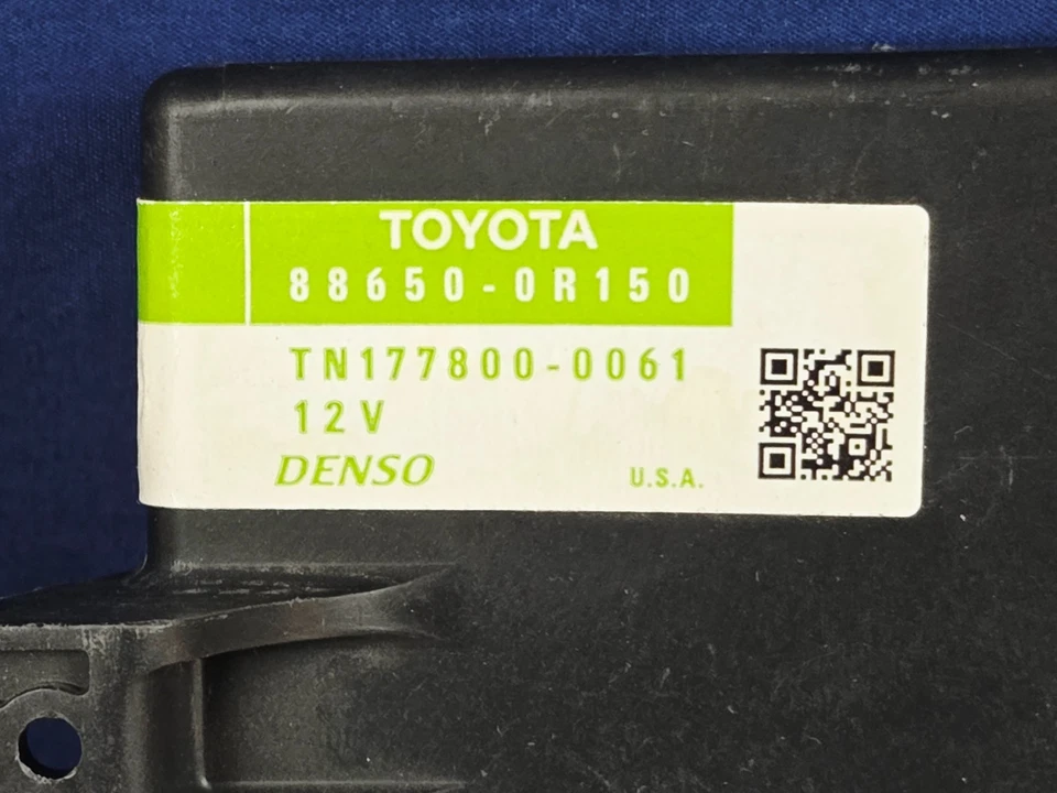 2011 2012 Rav4 HVAC  AC AMPLIFIER  CONTROL Assembly  88650-0R150 - Image 3 of 4