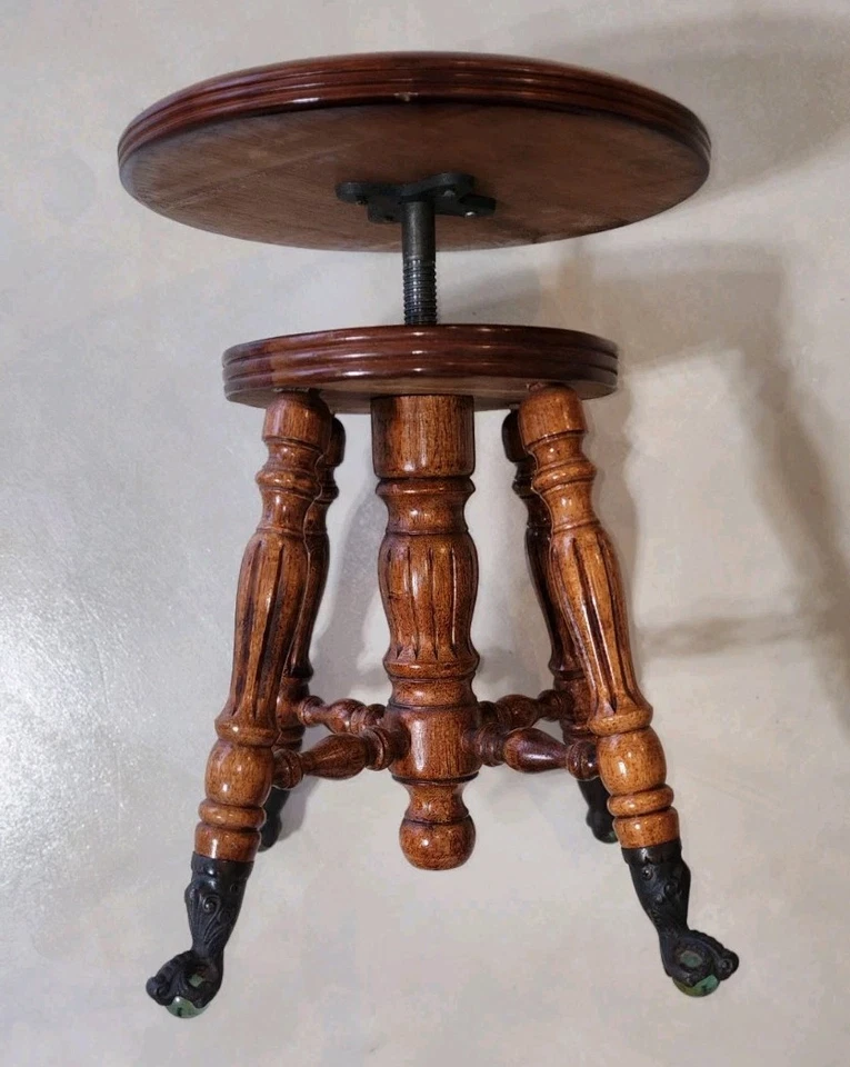 Pies de garra de vidrio verde roble claro madera piano tonk antiguo Foto 2 de 4