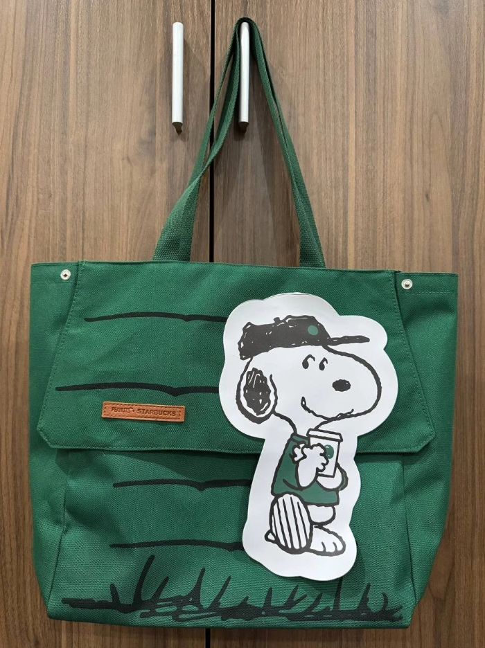 Starbucks x Peanuts Snoopy Green Tote Bag Limited Edition Shoulder