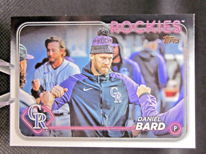 2024 TOPPS SERIES 1 320 DANIEL BARD SSP GOLDEN MIRROR VARIATION COLORADO ROCKIES