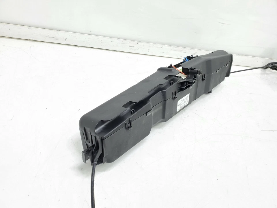 Mercedes-Benz CLS550 W218 2012-2018 tapa maletero actuador motor OEM. Foto 2 de 4