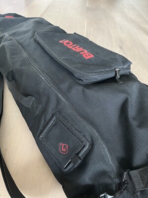 Burton Blunt 158 V-Rocker Snowboard. Burton Carry Bag Included