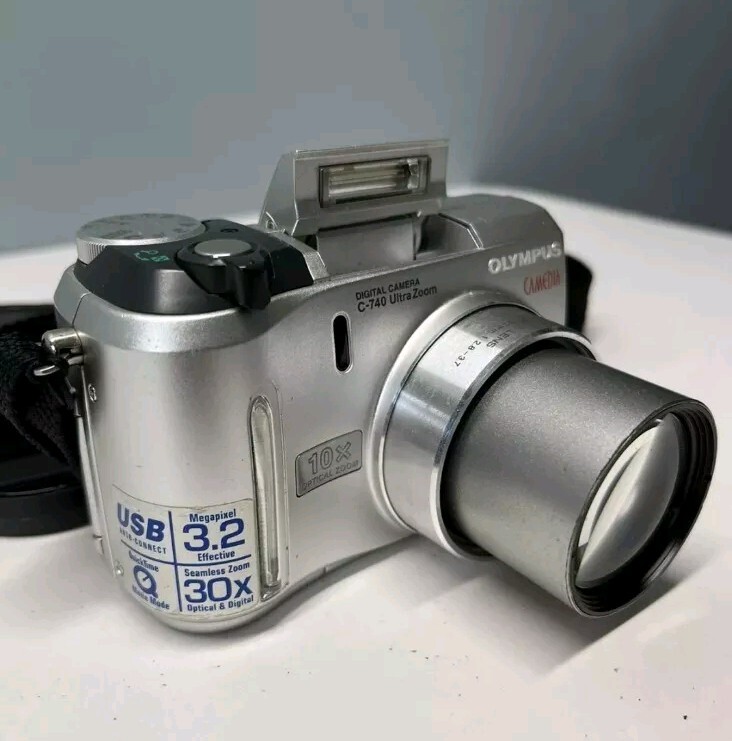 Olympus Camera Camedia C-740 Ultra Zoom 3.2MP 10x Zm Digital