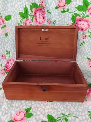 Lane Cedar Keepsake Box Small Cedar Chest Lockable w/ Lid Key Rectangle 9 in