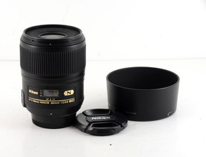 NIKON AF-S 60mm f2.8G LENS  MICRO f/2.8 G Full-Frame  mint condition