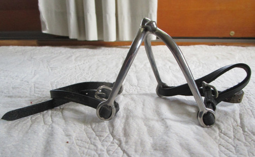 3" METALAB ENGLISH SPURS WITH LEATHER STRAPS