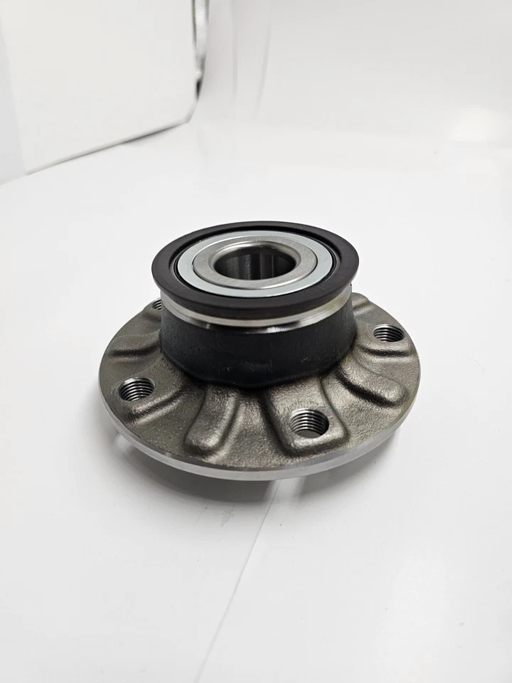 Moog Rear Wheel Bearing & Hub Assembly 512336 For Audi A3 / Volkswagen Golf - Image 3 of 4