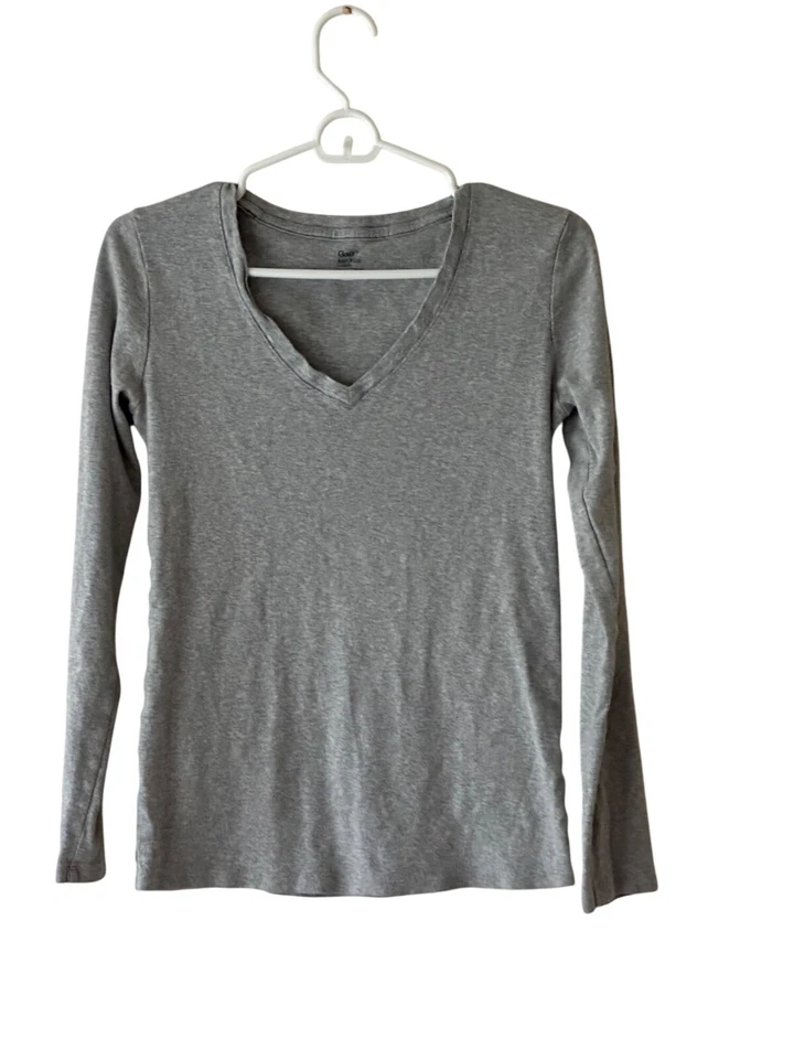 Gap  Perfect V-Neck Tee Long Sleeve V-Neck Thermal Layering Basis Size M - Image 3 of 4