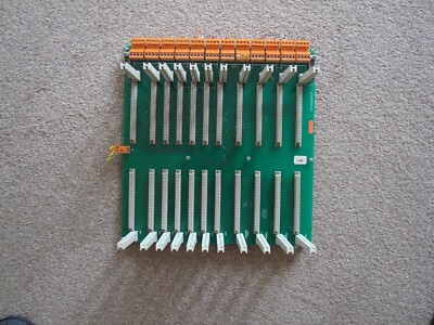 Satchwell Invensys Subsid Comms Transmitter - 11 Slot Grundplatte